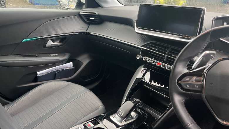 Peugeot 208 1.2 PureTech 100 Allure 5dr EAT8 Petrol Hatchback